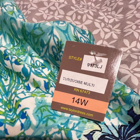 Taylor Wooman, Size 14W, Sleeveless multicolor dress. - Picture 3 of 6